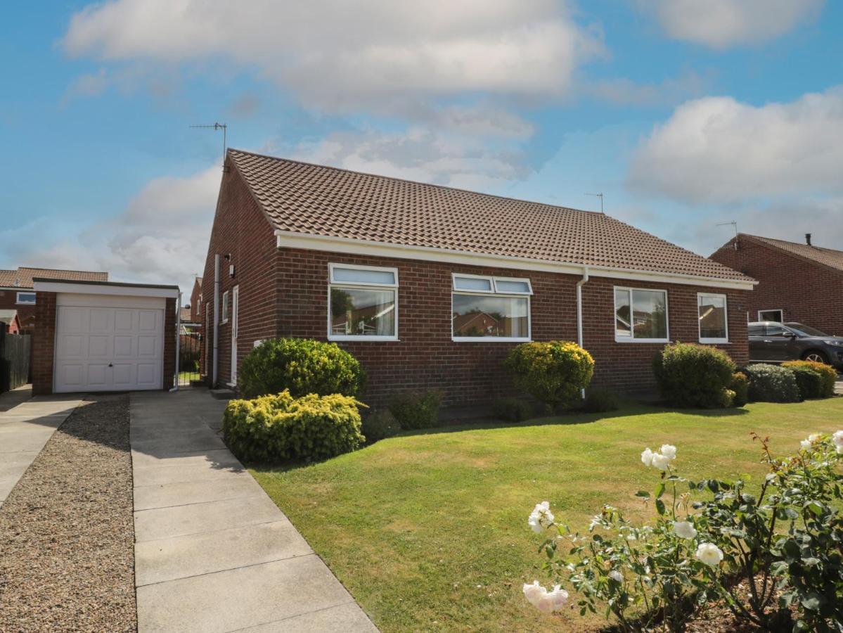 Rose Bungalow Whitby Esterno foto