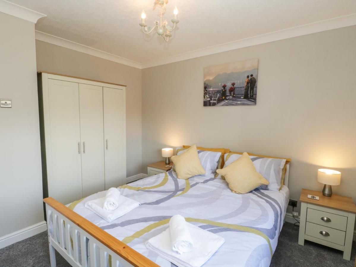 Rose Bungalow Whitby Esterno foto